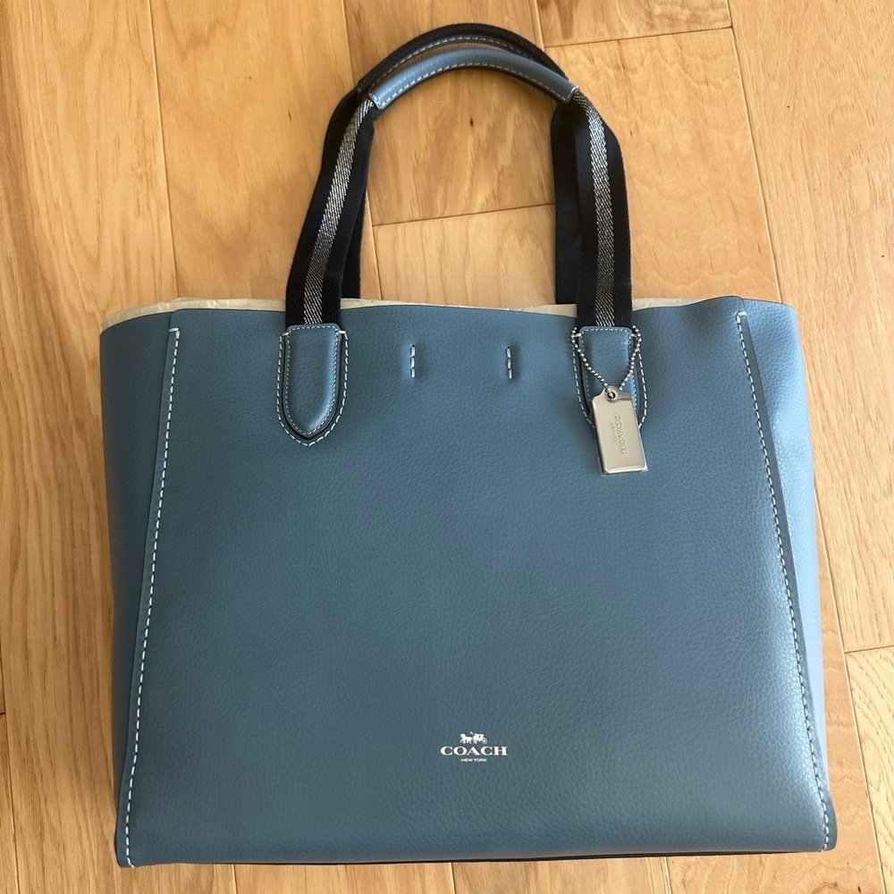 Coach Derby Tote in Light Mist